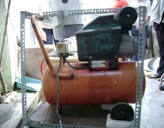 Tai họa r&igrave;nh rập khi d&ugrave;ng m&aacute;y n&eacute;n kh&iacute; cũ